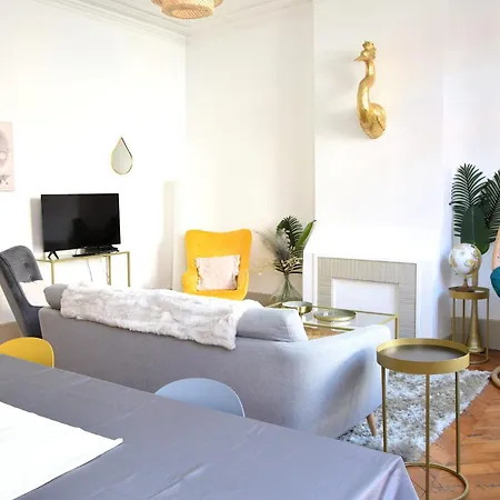 Grand Hyper Centre 5 10 Personnes *