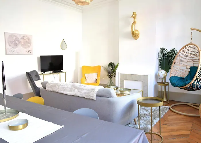 Grand Hyper Centre 5 10 Personnes *